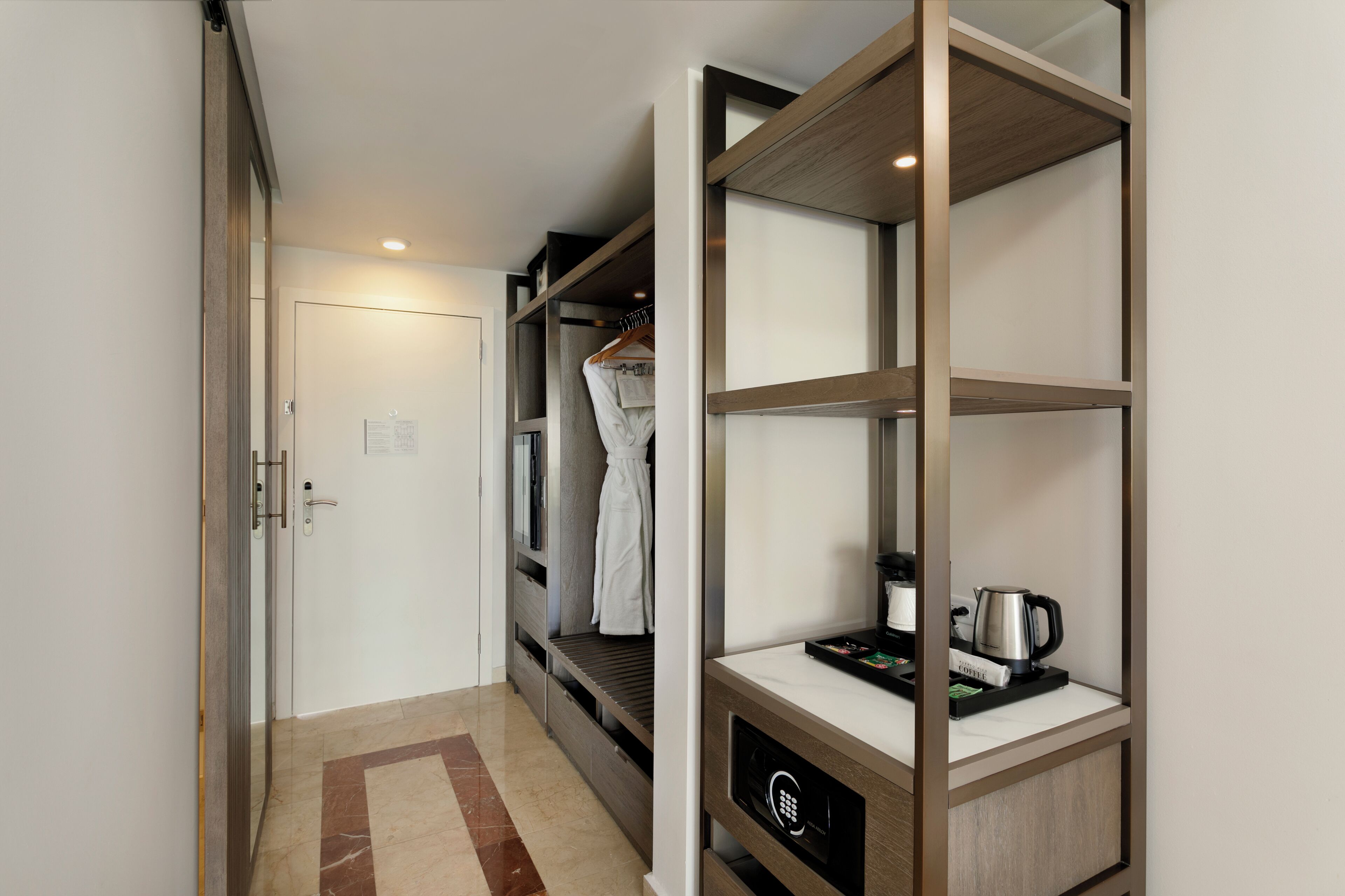 1 bedroom, premium bedding, pillow-top beds, in-room safe