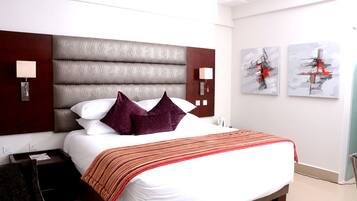 Quarto luxo | 1 quarto, frigobar, acesso grátis à internet com fio