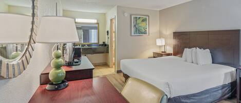 خزنة داخل الغرفة ومكواة/لوح كي وواي فاي مجانًا وملاءات أسرّة