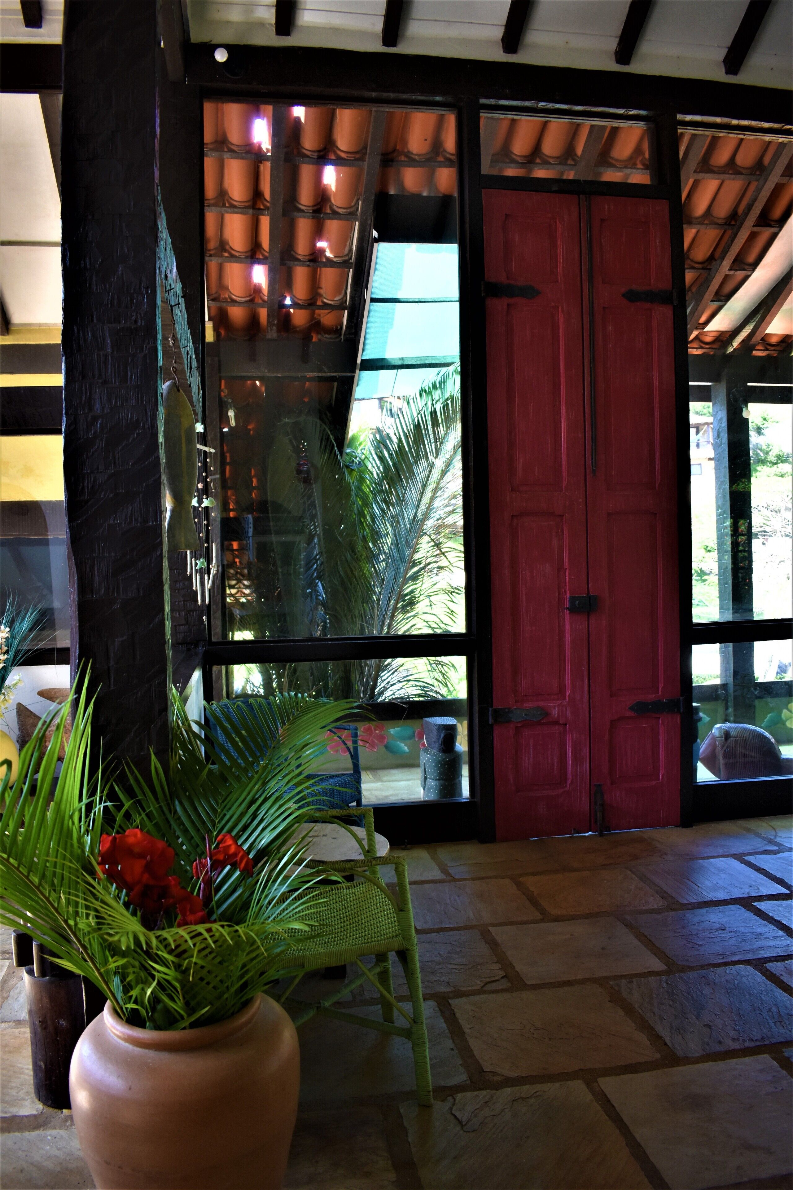 위성 채널 시청이 가능한 21인치 평면 TV, TV