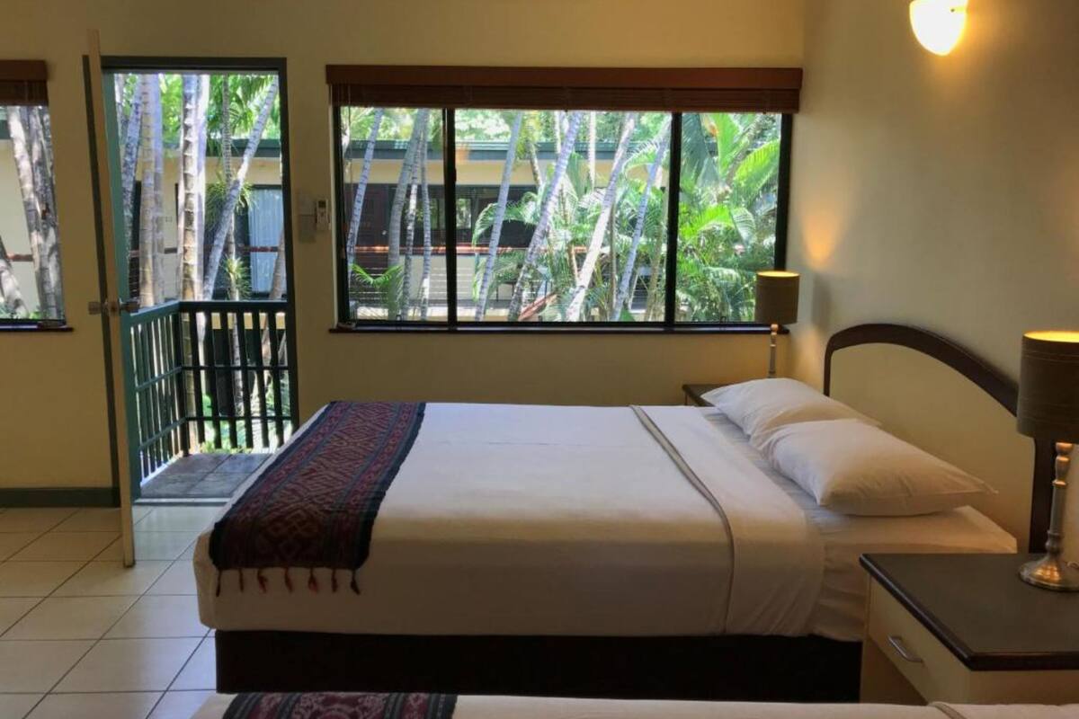 studio | desk, iron/ironing board, cots/infant beds, free wifi