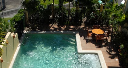 Bay Village Tropical Retreat & Apartments