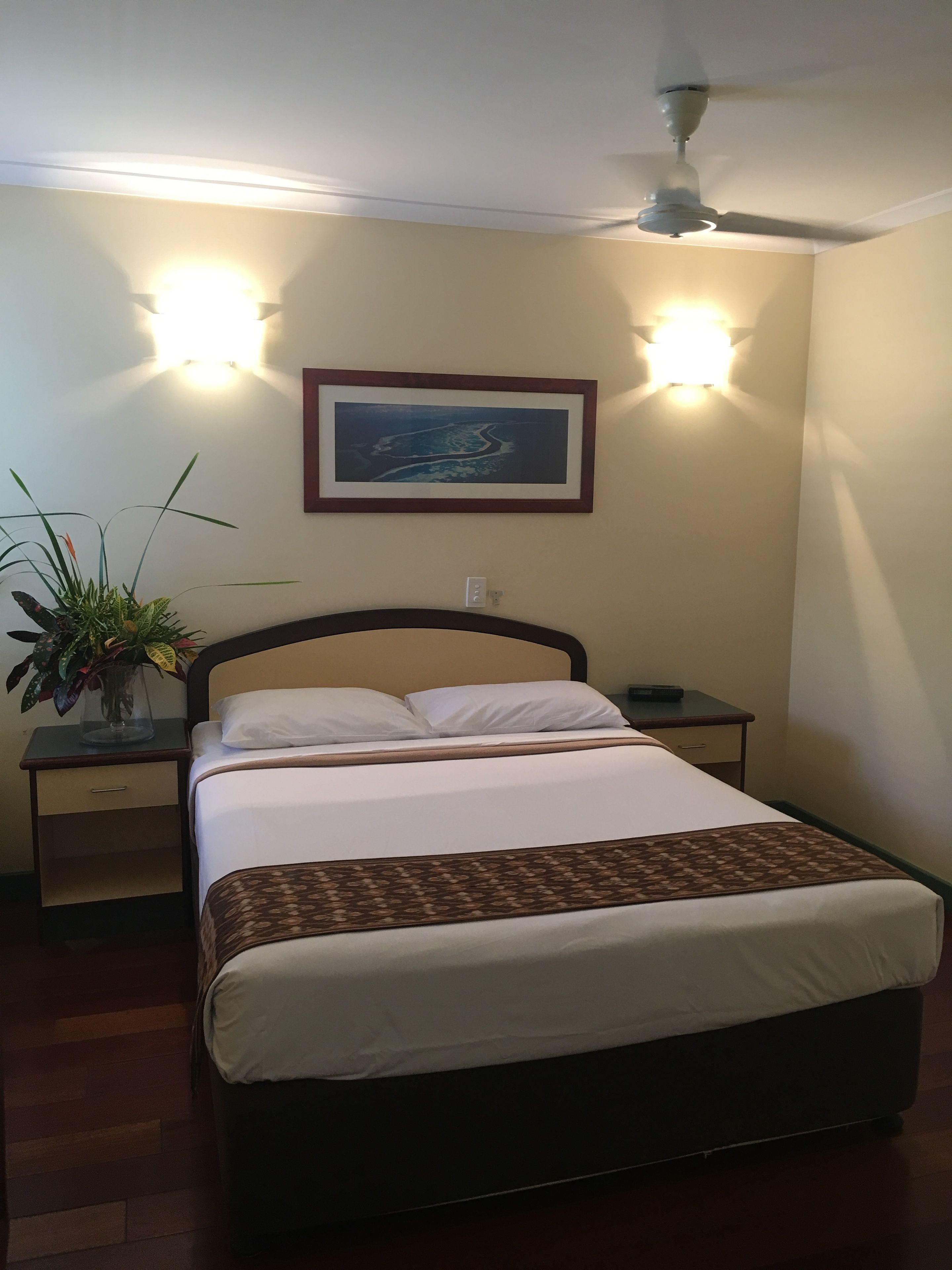 suite, 1 bedroom | desk, iron/ironing board, cots/infant beds, free wifi