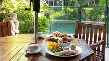 Desayuno continental todos los días (con cargo)