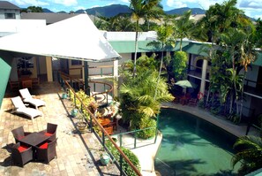 Family Room | Terrace/patio