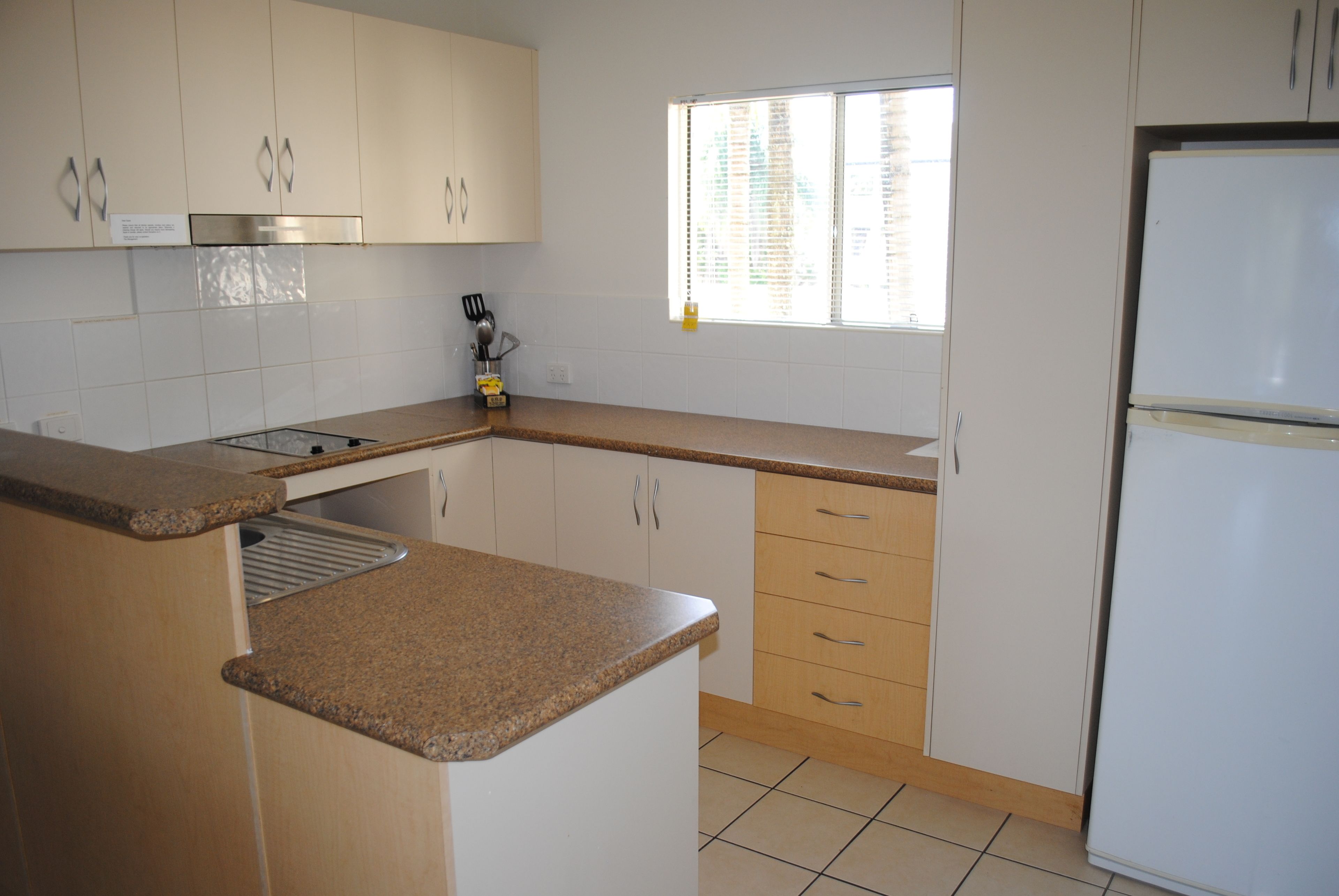 standard apartment, 2 bedrooms | private kitchen | fridge, coffee/tea maker