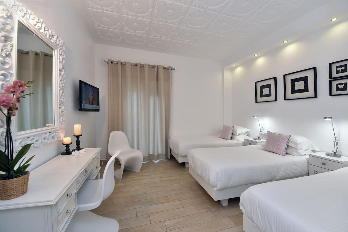 Comfort Triple Room, Balcony