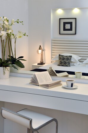 Comfort Room, Balcony | Premium bedding, Select Comfort beds, in-room safe - Apollon Boutique Hotel (Paros)