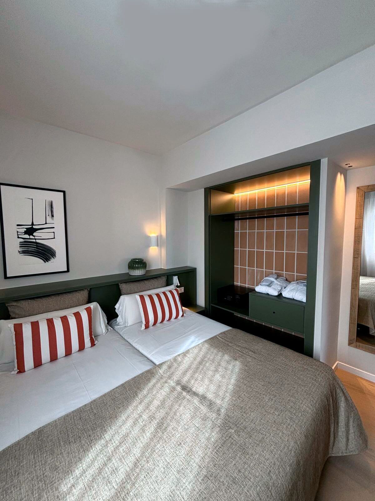 1 間臥室、獨特裝潢、書桌、筆電工作空間