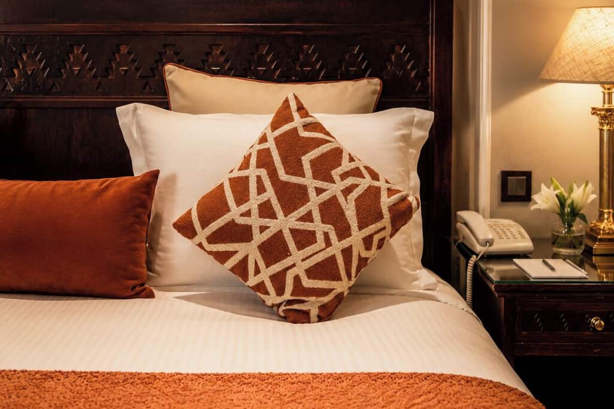 Premium bedding, minibar, desk, soundproofing