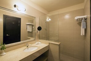 Shower, eco-friendly toiletries, towels - JAZ Fanara Resort - All Inclusive (Sharm El Sheikh)