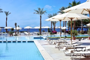 Poolside bar - JAZ Fanara Resort - All Inclusive (Sharm El Sheikh)