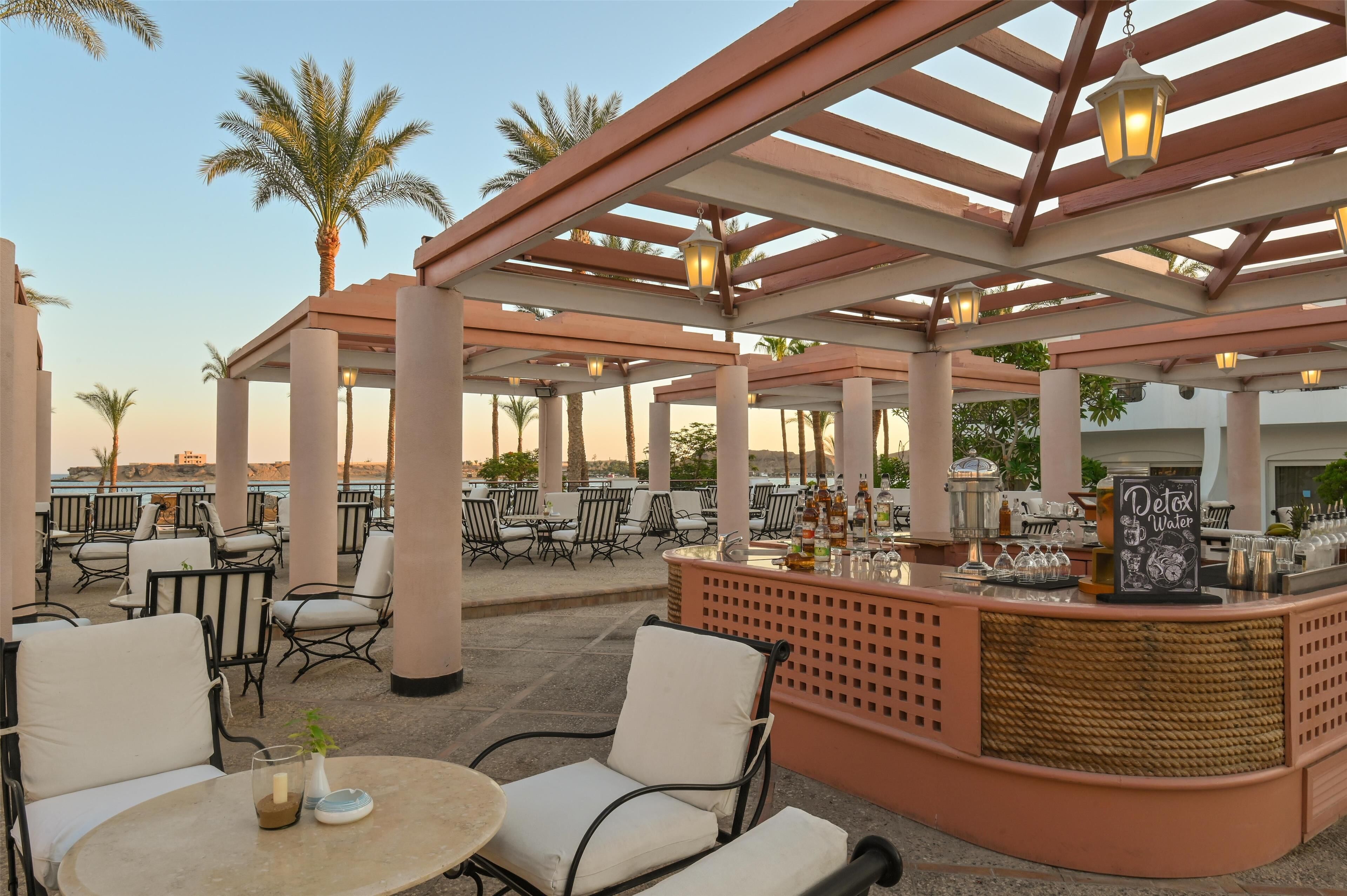 5 bars/lounges, poolside bar, beach bar