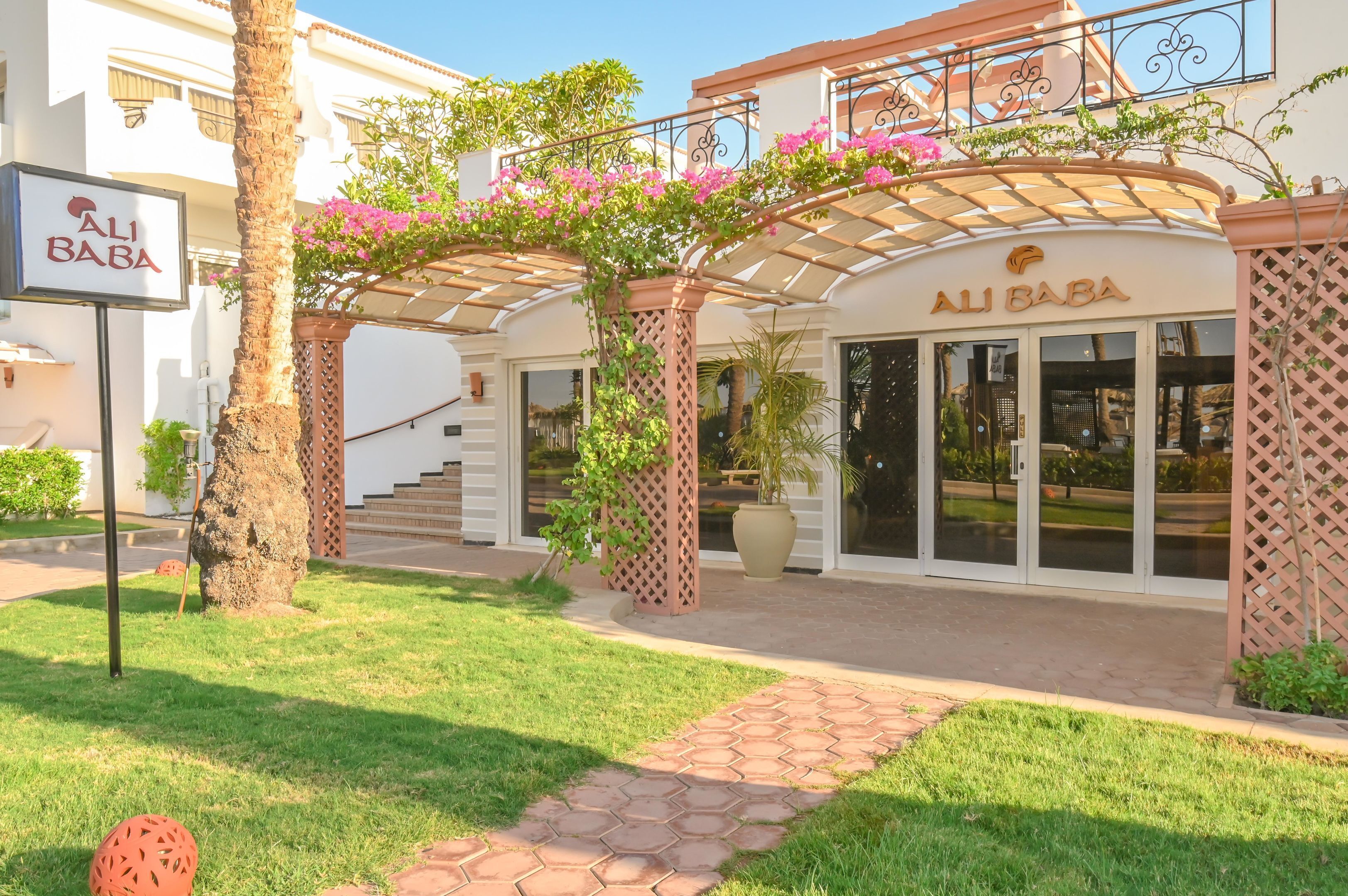 Photo - JAZ Elite Palace – Adults Friendly 16 Years Plus