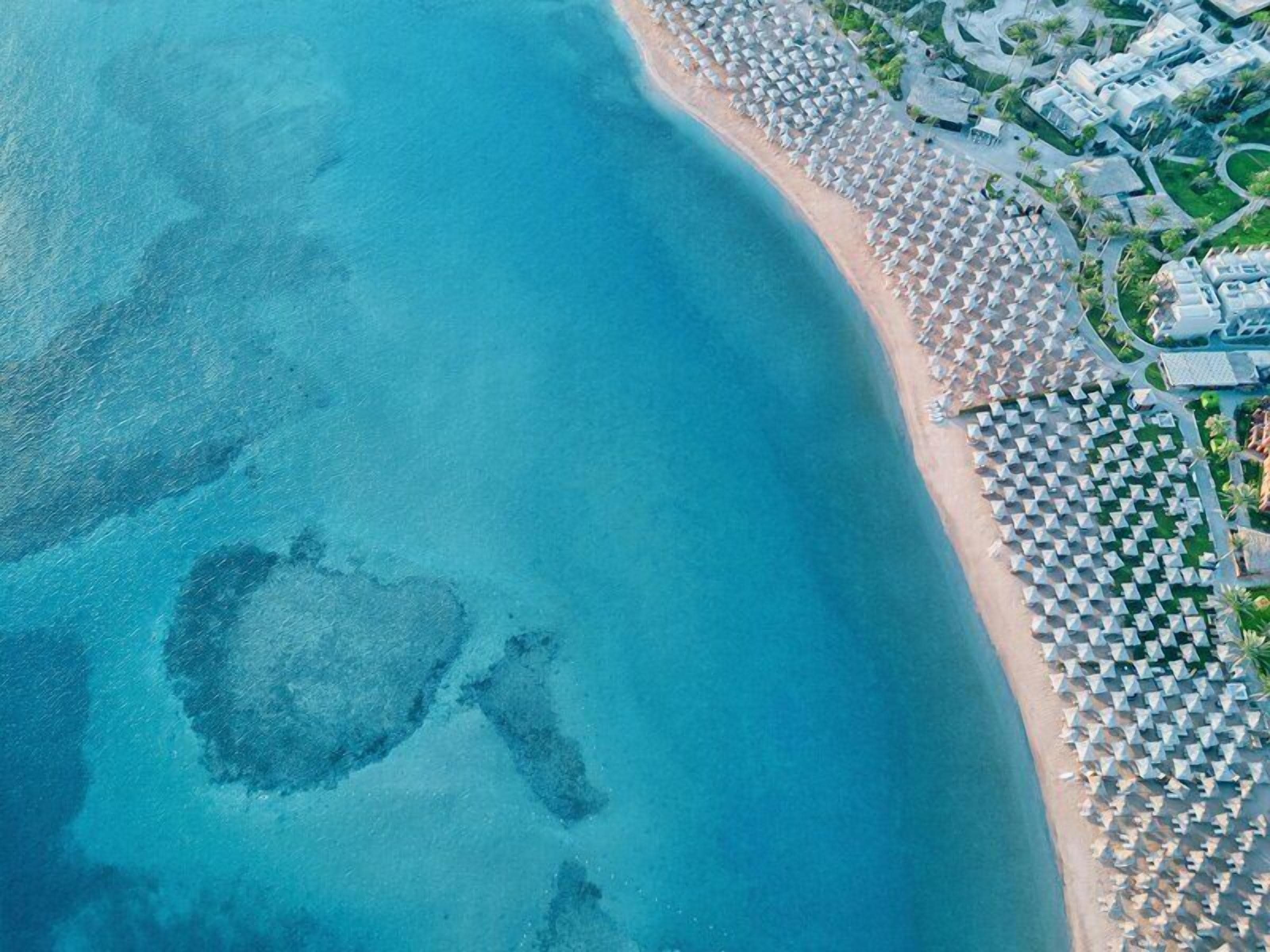 Una playa cerca, buceo, snorkel, windsurf