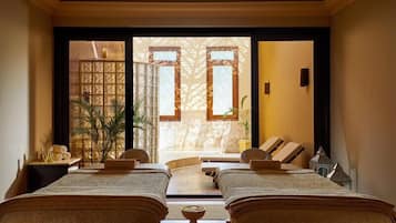 Sauna, Massageanwendungen