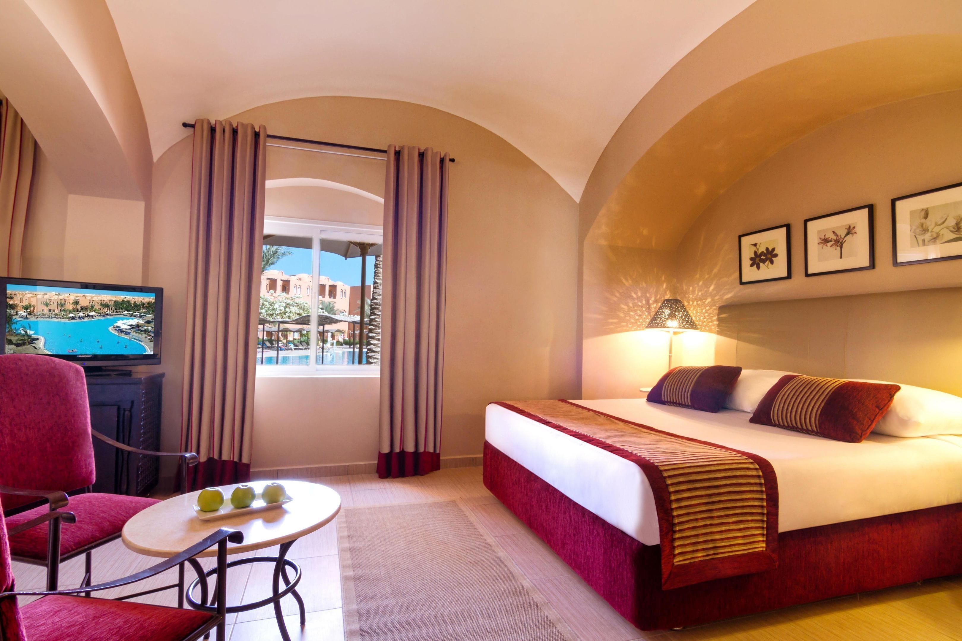 Junior Suite, Pool View