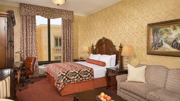 SÀngtillbehör av högsta kvalitet, duntÀcken, bÀddmadrasser och skrivbord