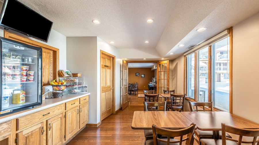 Americas Best Value Inn & Suites St. Marys