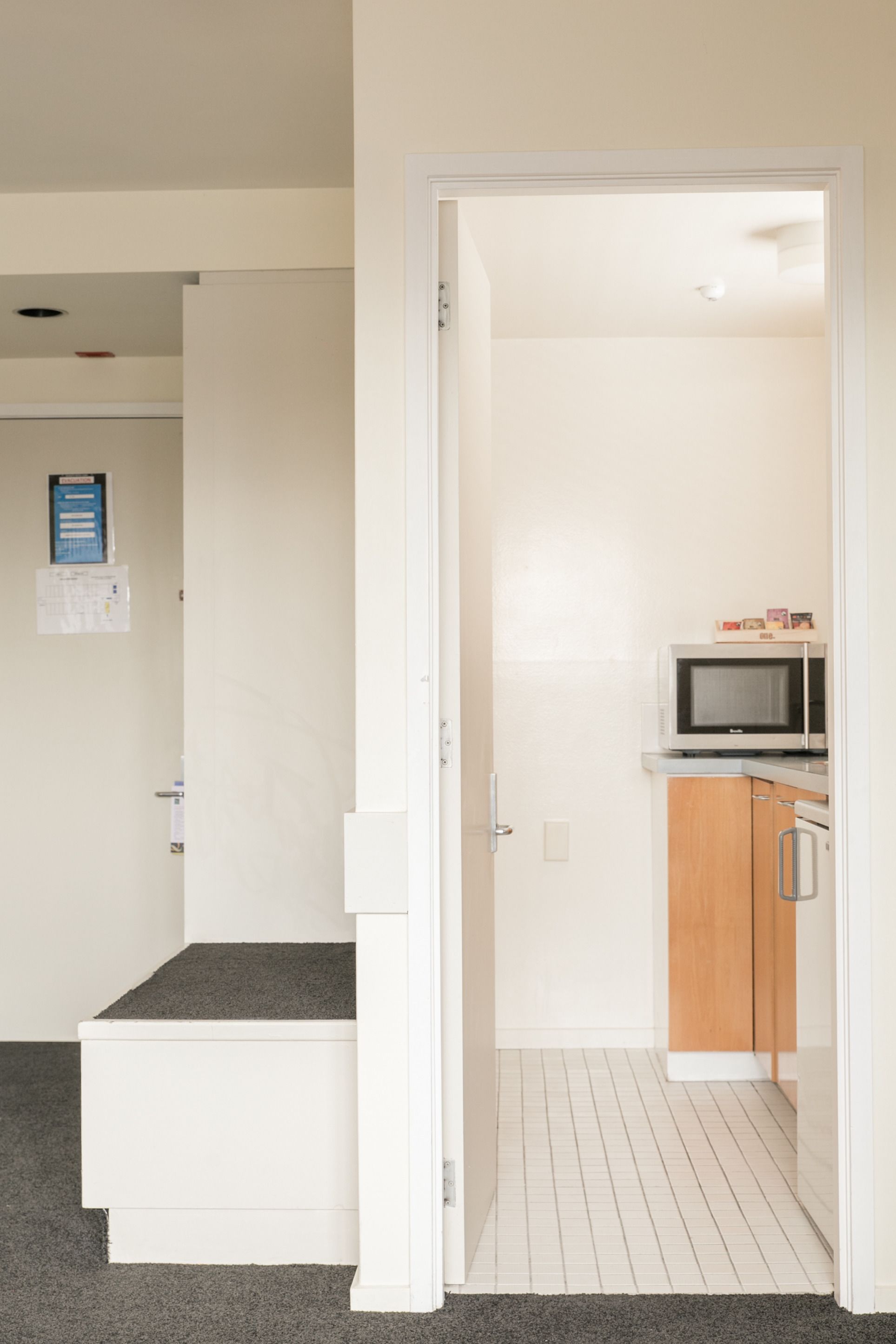 suite | private kitchen | fridge, electric kettle