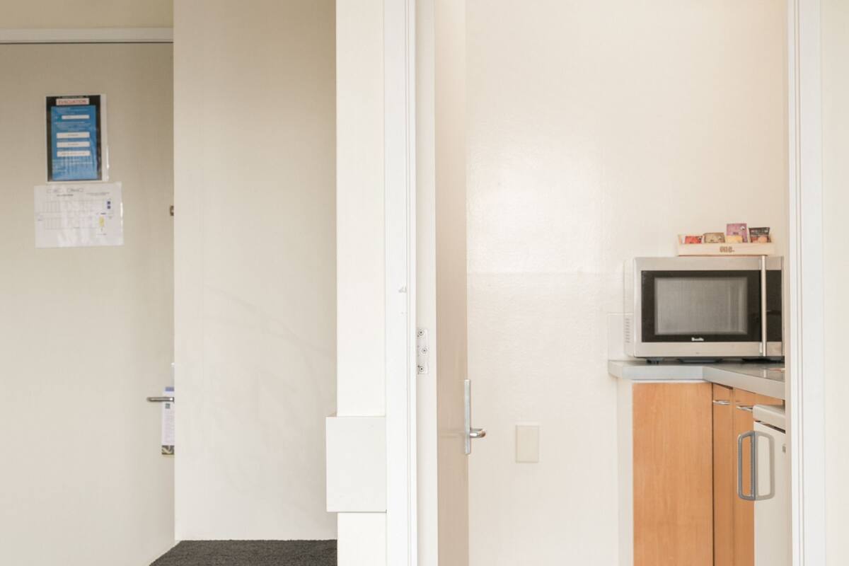 suite | private kitchen | fridge, electric kettle