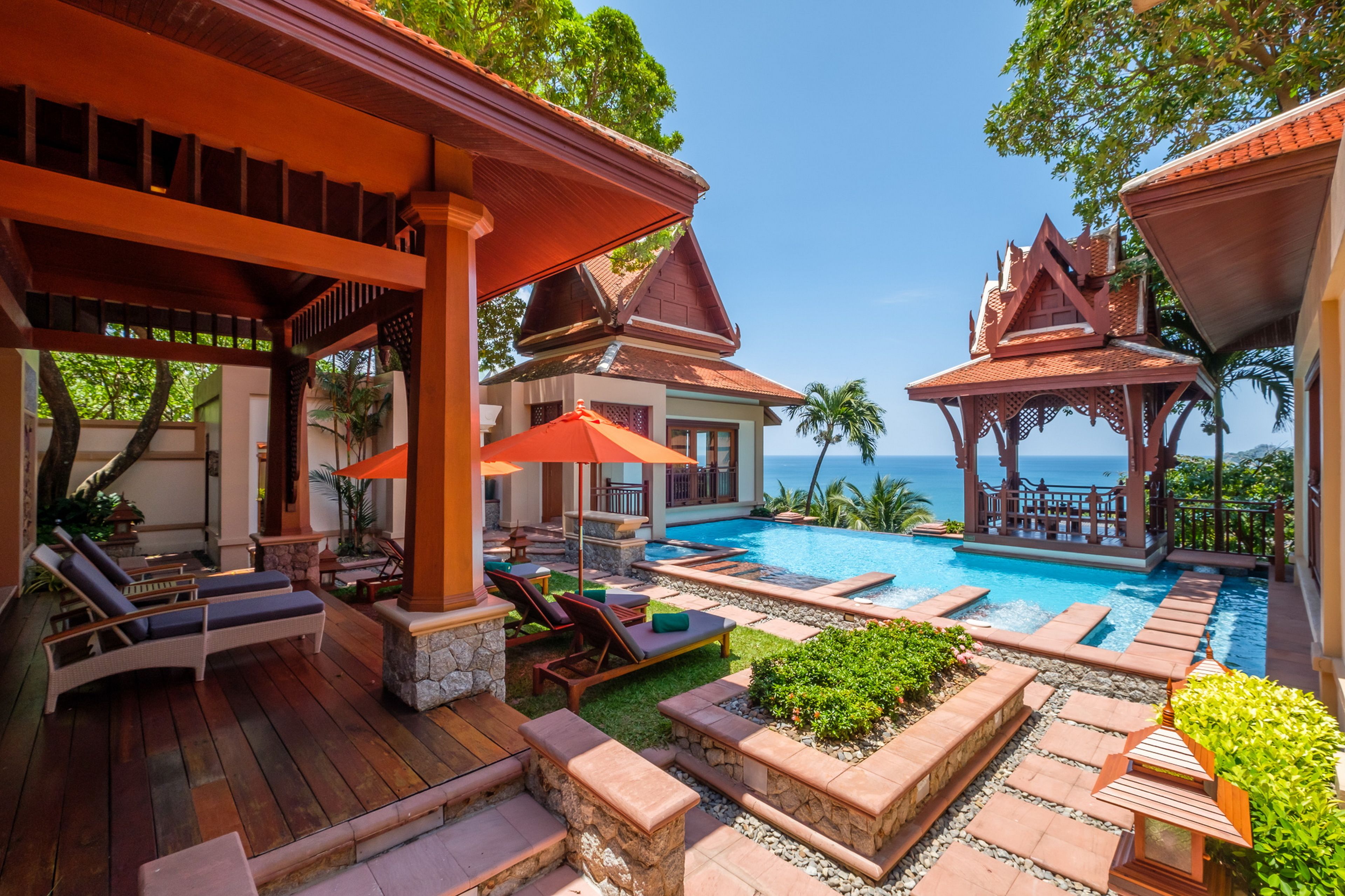 Vila superluxo, 2 quartos, piscina particular, de frente para o mar | Terraço/pátio