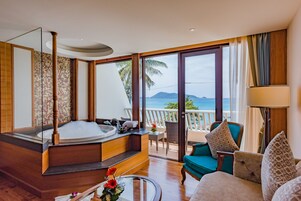 スイート オーシャンビュー (Ocean Jacuzzi Suite) | 客室の設備とサービス