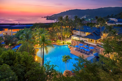 Diamond Cliff Resort & Spa, Patong Beach