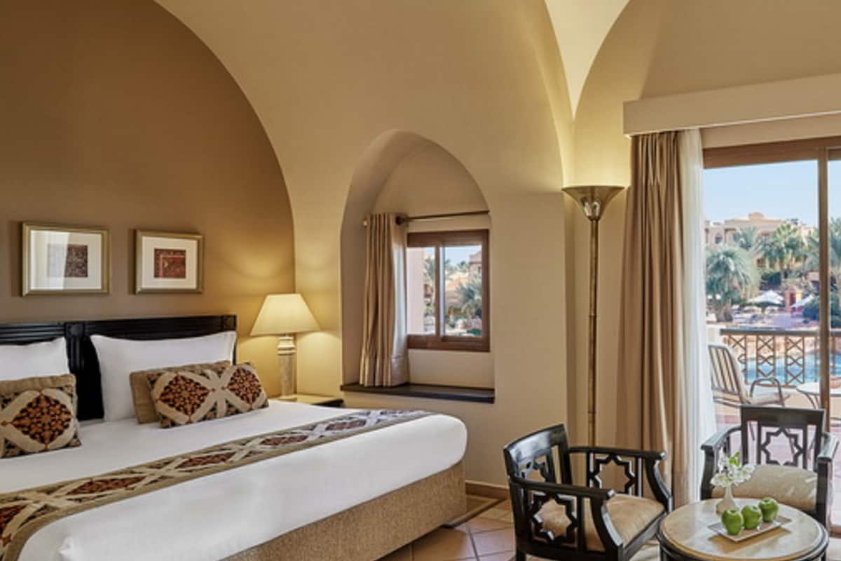 1 bedroom, in-room safe, individually decorated, individually furnished