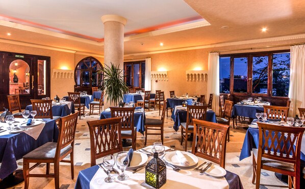 Aperto a colazione, pranzo e cena