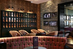 3 bars/lounges - Cameron House on Loch Lomond (Alexandria)