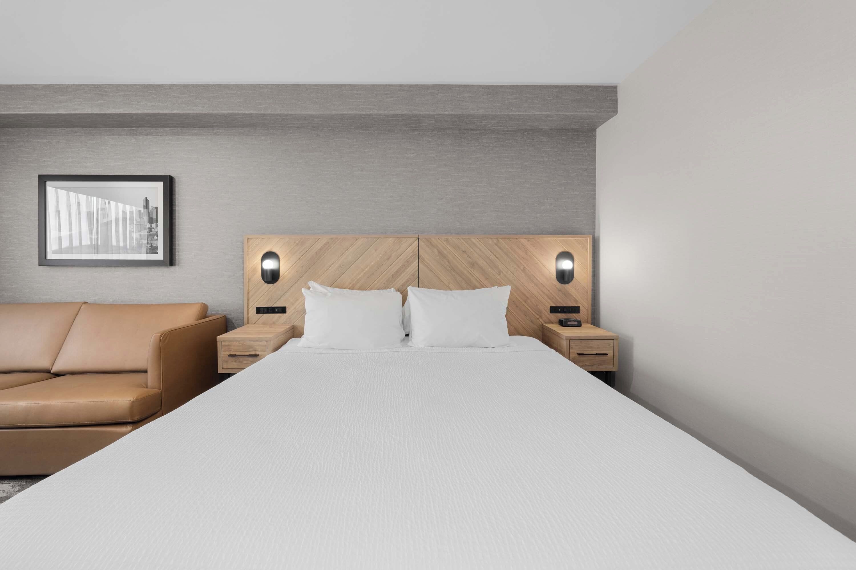 Photo - Sandman Hotel Calgary Airport