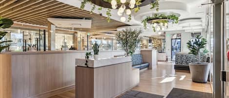 2 restaurants servant le petit déjeuner