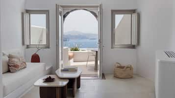 Superior Δίκλινο Δωμάτιο (Double) (Plunge Pool) | Περιοχή καθιστικού | Τηλεόραση με επίπεδη οθόνη 43 ιντσών με δορυφορικά κανάλια, τηλεοράσεις