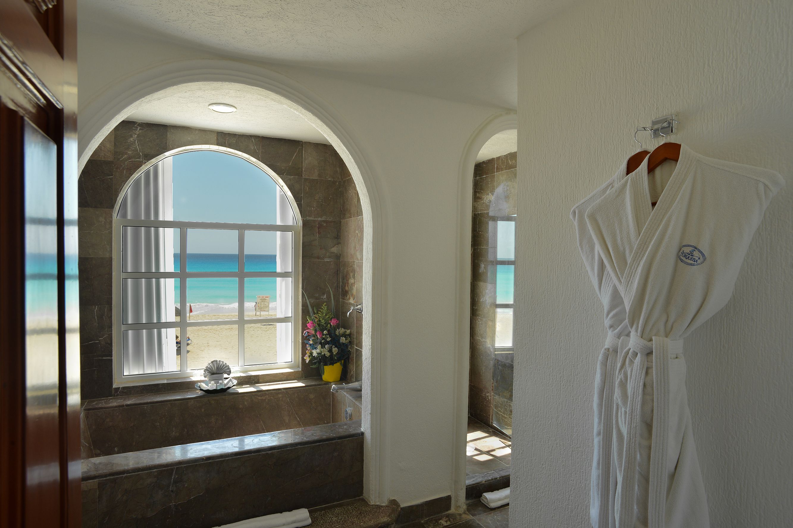 Royal-Suite, 3 Schlafzimmer, Meerseite | Komfortbadewanne