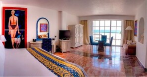 King Suite Ocean View | In-room safe, individually decorated, individually furnished