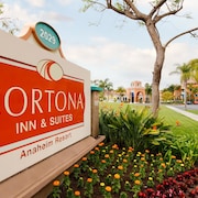 Cortona Inn & Suites Anaheim Resort