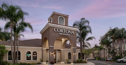 Cortona Inn & Suites Anaheim Resort