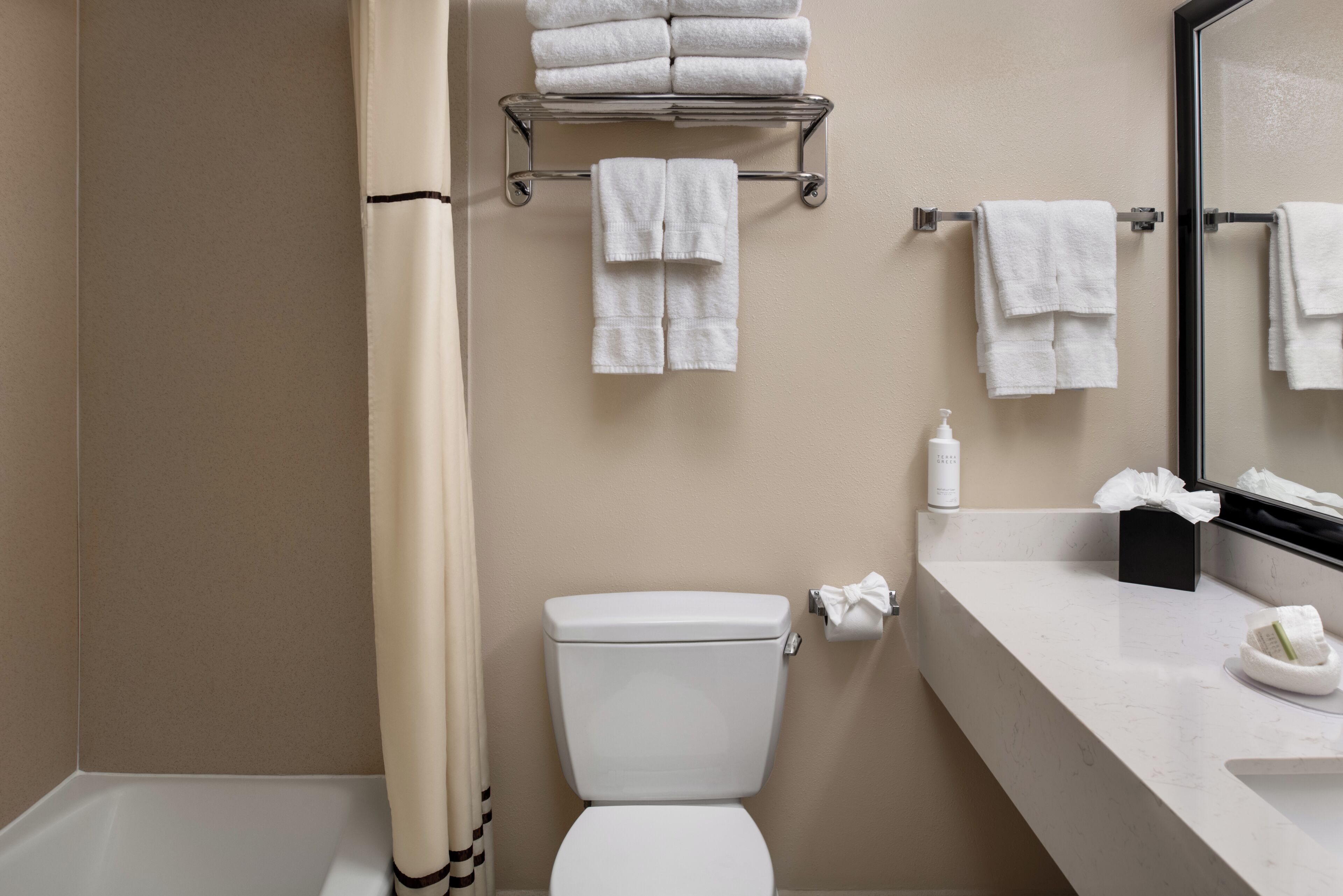Photo - Cortona Inn & Suites Anaheim Resort