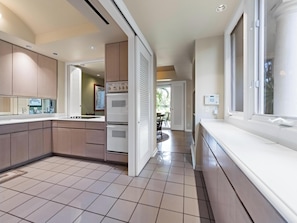 Apartment, 2 Bedrooms, Garden View (D2) | Property amenity