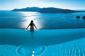 2 outdoor pools, pool umbrellas, sun loungers