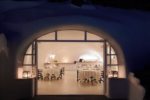 Breakfast, lunch, dinner served; Mediterranean cuisine, pool views 