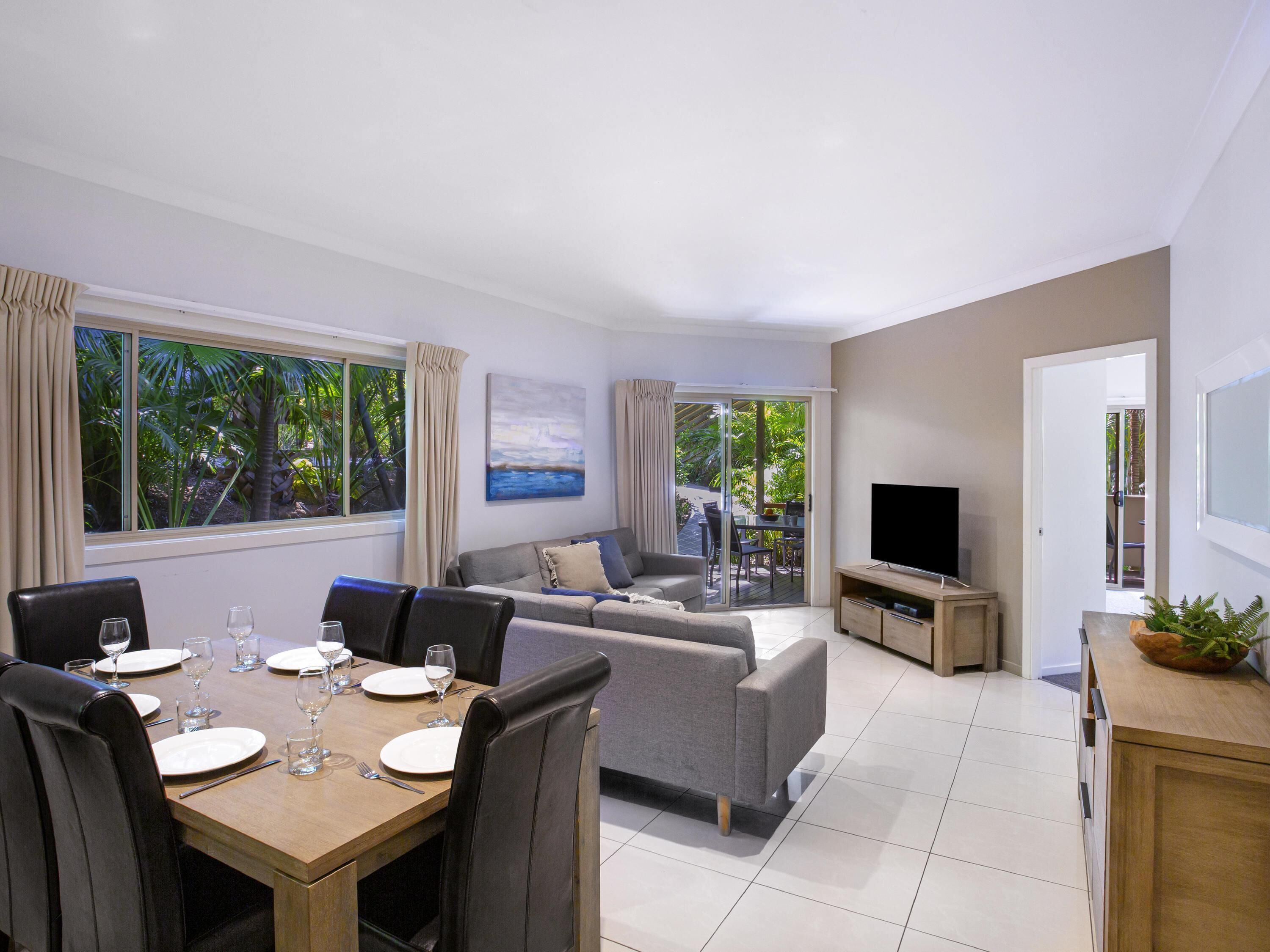 In-room safe, iron/ironing board, WiFi, bed sheets