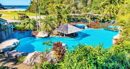 BreakFree Aanuka Beach Resort