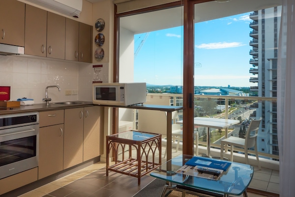 Studio, Jetted Tub | Private kitchenette