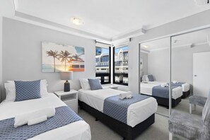 Apartament superior | Decoració individual, mobiliari individual i planxa i posts de planxar 