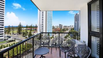 1 Bedroom Superior Partial/ Ocean View Apartment | Balkon