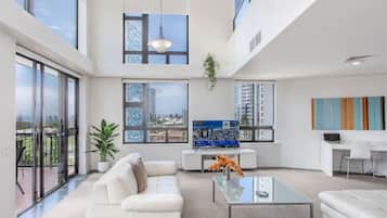 Penthouse | 2 habitaciones, decoración personalizada y muebles diferentes