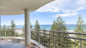 Apartamento, 2 quartos, vista para o oceano | Vista do quarto