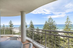 Apartamento, 2 habitaciones, vistas al mar | Vistas desde la habitación